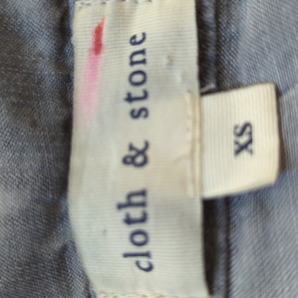 Anthropologie Cloth & Stone Split-Back Gray Chambray Buttondown - Picture 16 of 16